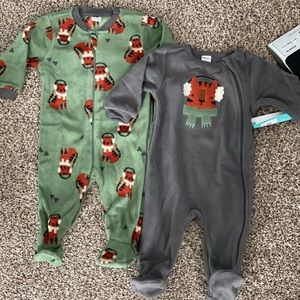 Baby Petit Lem zip up pack n play NWT